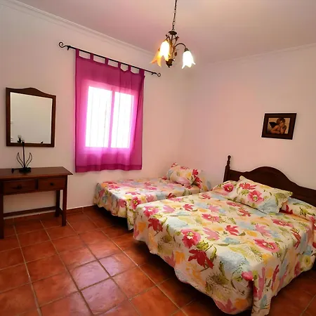 Holiday home Con Piscina Compartido Solo Familia