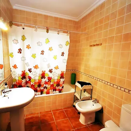 Con Piscina Compartido Solo Familia 펜션 콘일데라프론테라