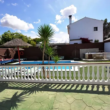 Holiday home Con Piscina Compartido Solo Familia *